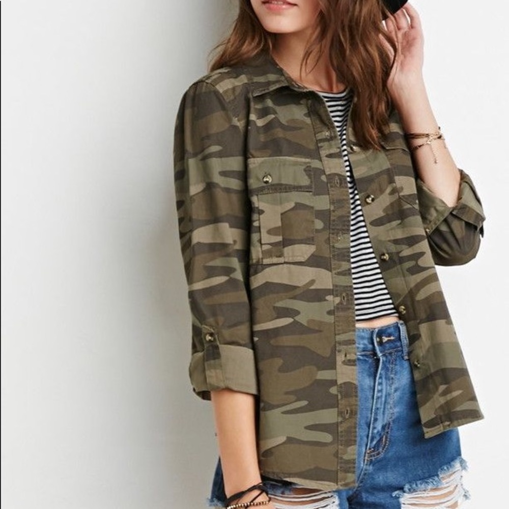 ✨XXI Button Down Top ✨ (S)